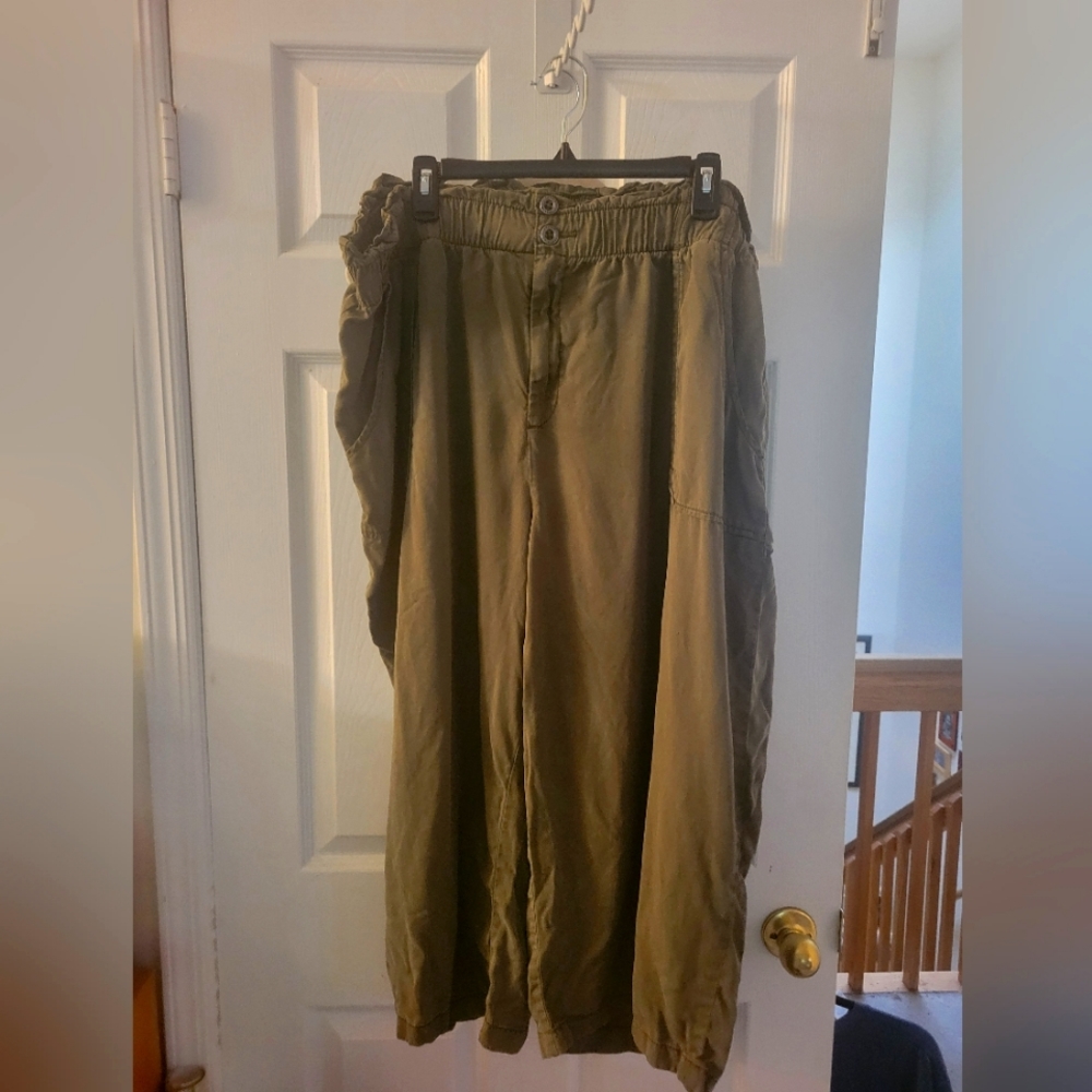 Paper bag waist pants, olive green